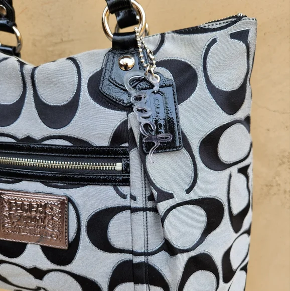 Coach Poppy Black & Gray Signature Tote Bag. - Picture 12 of 12
